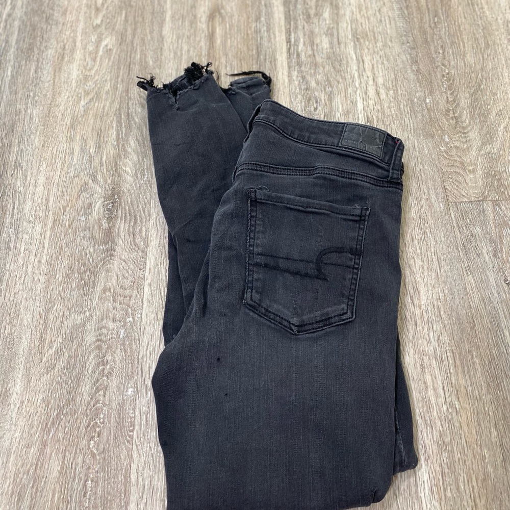 American Eagle distressed womens black jeans size 12R